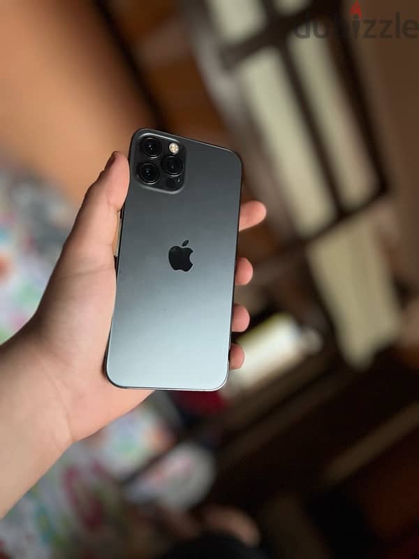 iphone 12 pro للبيع 3