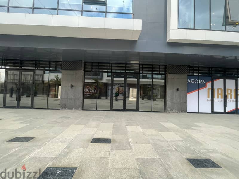 محل للايجارعلى التسعين الجنوبى Rent shop in agora mall 1