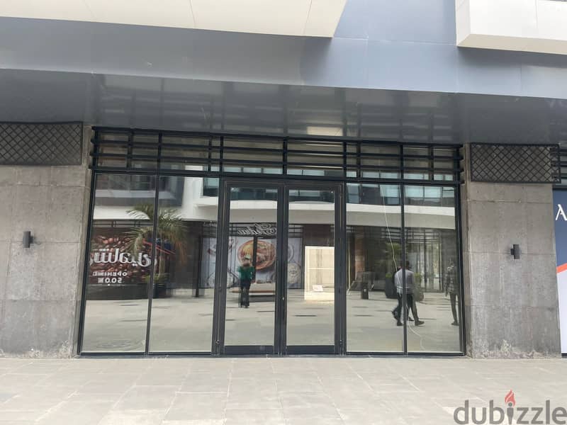 محل للايجارعلى التسعين الجنوبى Rent shop in agora mall 3