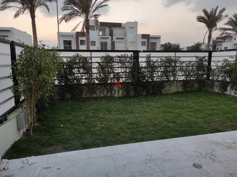 Townhouse 250m garden semi furnished for rent in hyde park new cairo 3