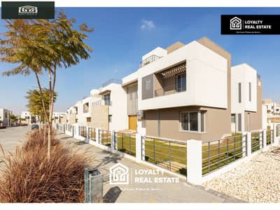 Townhouse for Sale at the Old Price in Palm Hills Compound, Fifth Settlement, with Installments