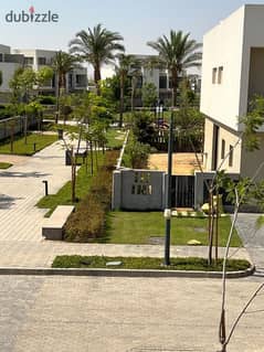 Twin house resale, super luxurious, finished, for sale in front of the International Medical Center - Al Burouj Compound, Shorouk - Al Burouj 0