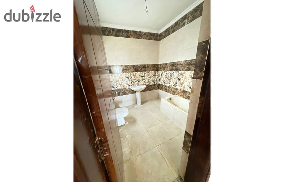 Apartment with garden for sale 214.5m in elsherouk wesal compound 3