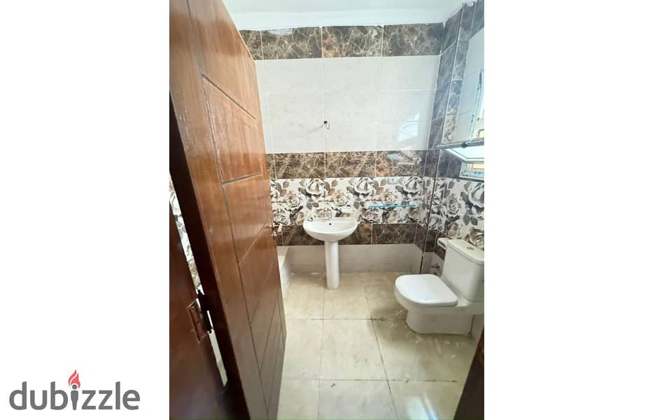 Apartment with garden for sale 214.5m in elsherouk wesal compound 9