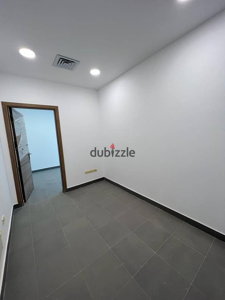 مكتب للإيجار في كازان بلازا خلف مول العرب مباشرة  Office for rent in kazan plaza in front of mall of Arabia 3