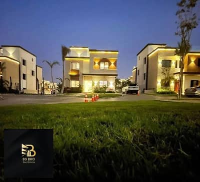 Townhouse for sale in New Cairo, Sur in Sur, with Madinaty cash, 9 million