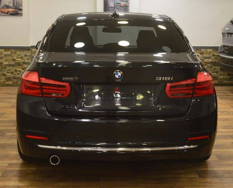 Bmw 318i Luxury-Line Model 2019 3