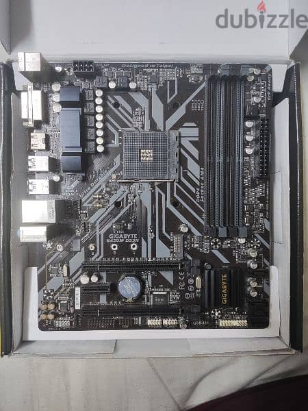 motherboard gigabyte b450m ds3h بحالة ممتازة السعر نهائي 1