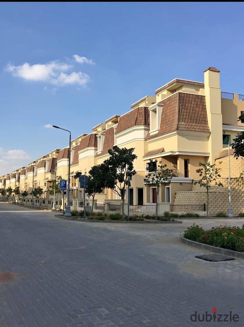 Villa for sale on Suez Road near all main axes and next to Madinaty on Al Amal axis after Gate 4 near the gates of Shorouk New Cairo 7