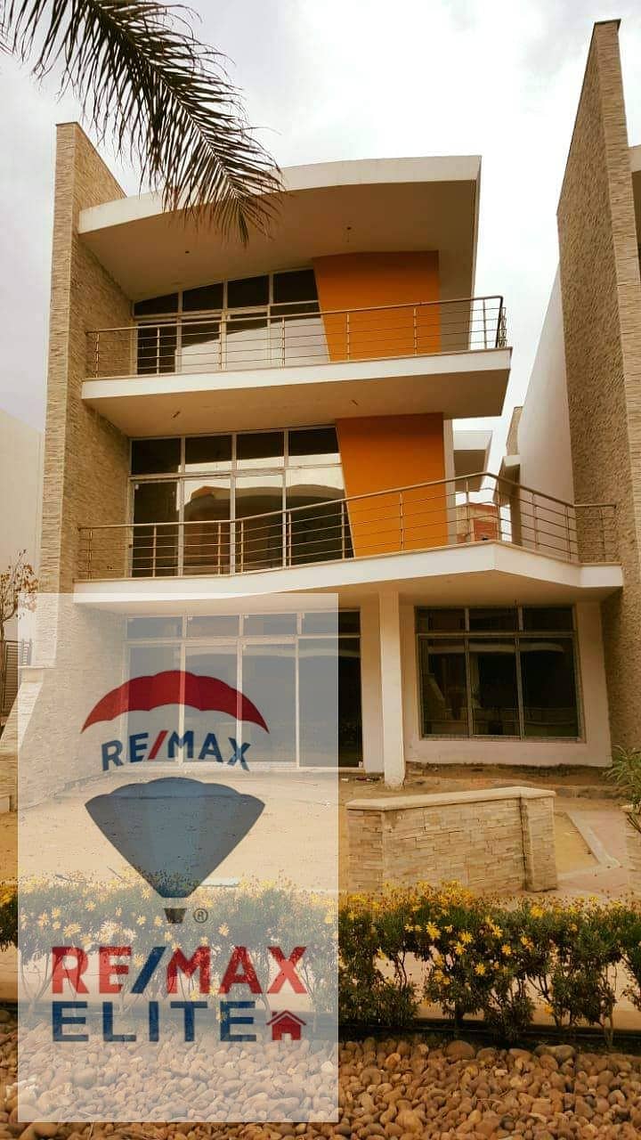 Stand alone for sale ready to move , semi-finished, behind Concord gardens Compound New Cairo 550M 1