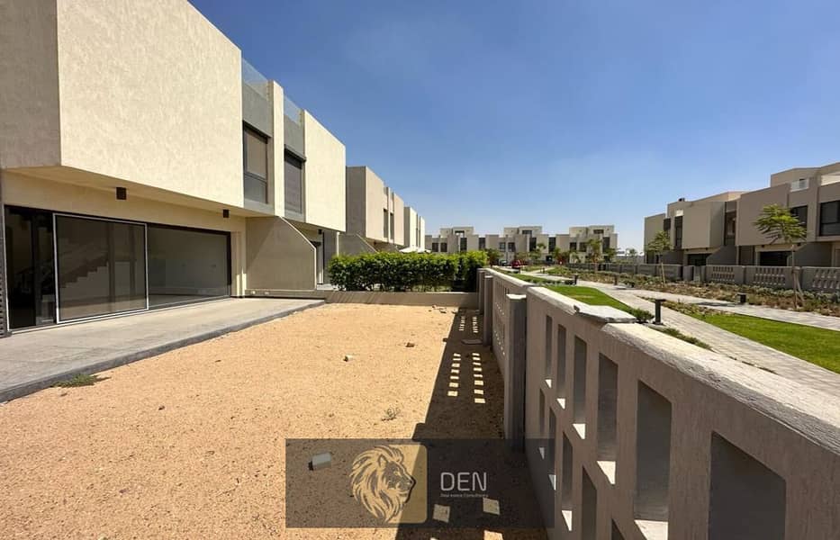 Town house corner for sale in the best location in " Al burouj " El sherouk 5