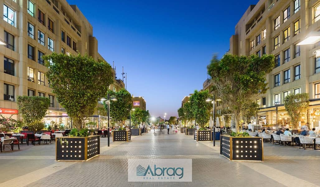 Office for sale in Arkan Mall 205 Palm Hills in the heart of Sheikh Zayed, areas from the first 187 meters to 197 meters, 15% down payment and install 3