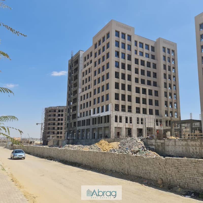 Office for sale in Arkan Mall 205 Palm Hills in the heart of Sheikh Zayed, areas from the first 187 meters to 197 meters, 15% down payment and install 9