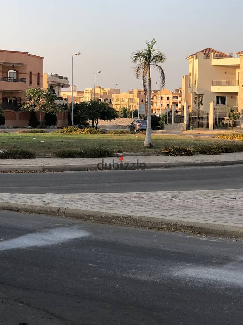 For sale, a 205-meter apartment in the most prestigious neighborhoods of Sheikh Zayed, a new villa, the second number from Dahshour Link, immediate re 4