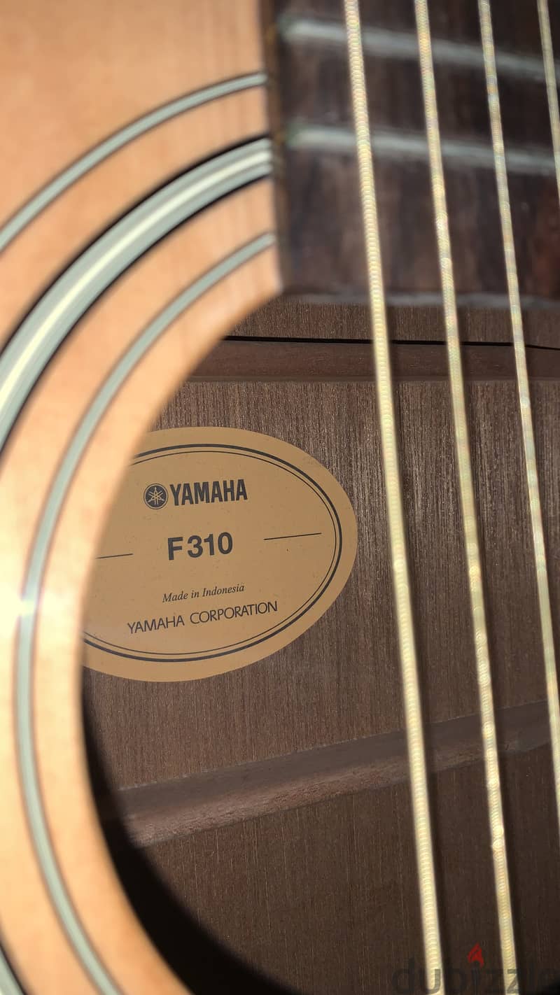 Yamaha f310 Acoustic Guitar 3