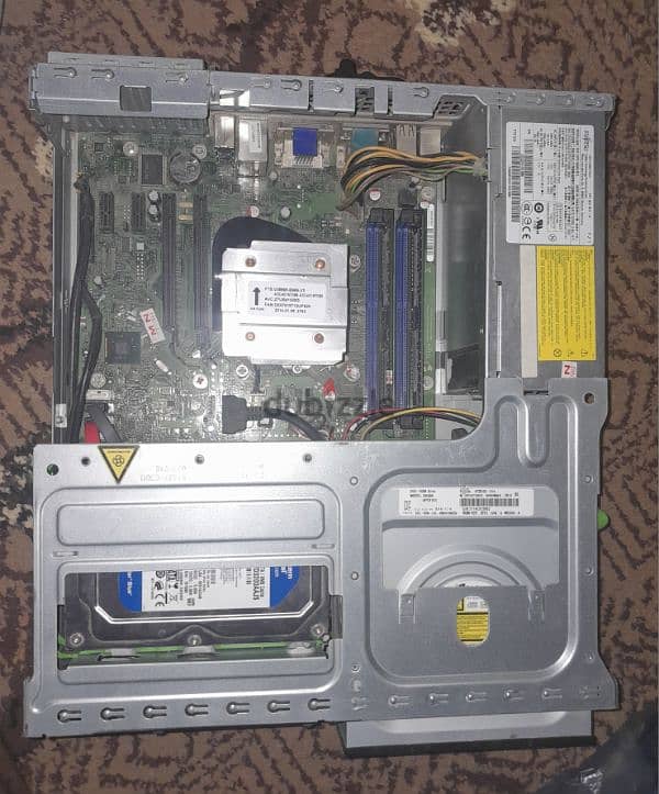 جهاز +fujitsu esprimo e720 e90 للبيع " مستعمل سنة " 10