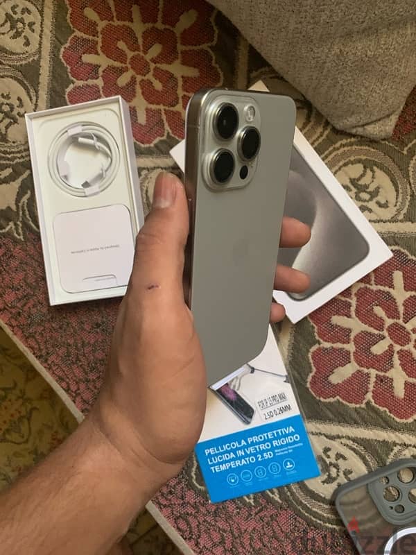 iphone 15 pro max 512GB 4