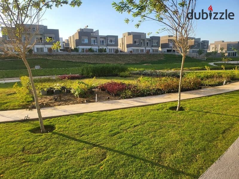 Immediate delivery available for a twin house of 395 sqm in Etapa Compound, Sheikh Zayed, with installment plans over 10 years. 4