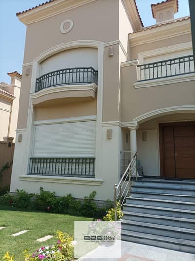 Townhouse for sale 210m Ready To move Patio 5 Shorouk City