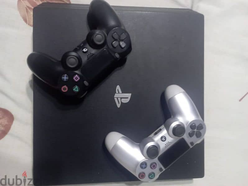 PS4 pro 1tb مستعمل 0