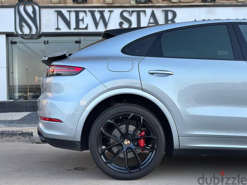 Porsche Cayenne 2021 COUPE 11