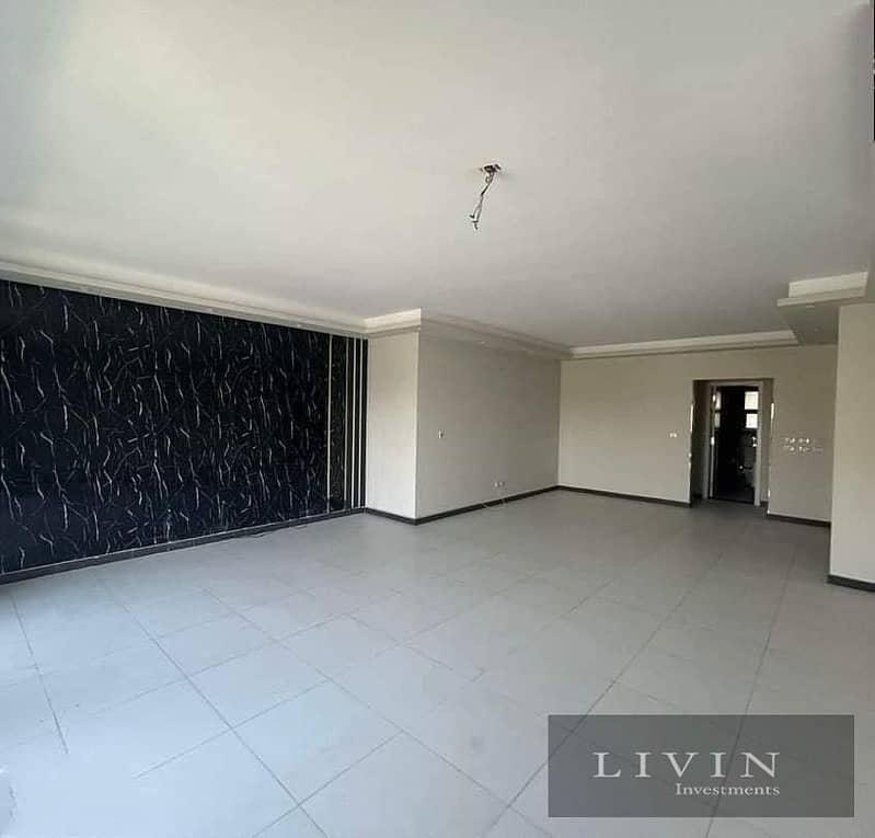 Duplex Apartment for Sale in Taj City - 225 sqm Prime Location: Situated directly on the Ring Road, opposite Cairo International Airport 7