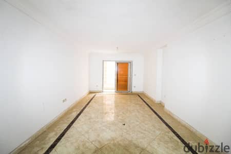 Licensed apartment 150 meters, Laurent, branching off from Shaarawy - 4,000,000 cash