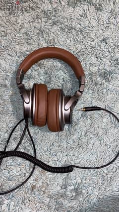 behringer BH470 studio headphones - سماعات ستوديو 0