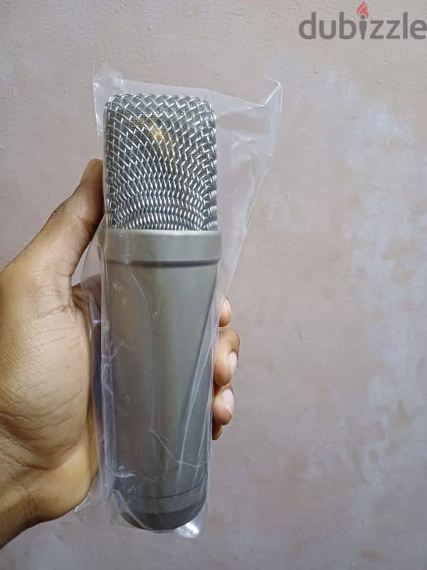 Rode NT1-A Cardiod Condenser Mic + XLR Cable + Pop-Filter 3