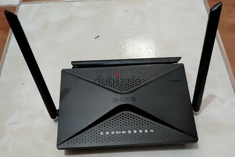 اكسيس بوينت D-link DIR-853 فائق السرعة 5G  يعمل بحالة جيدة 0