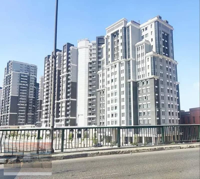 مكتب مشطب بالكامل بالتكييفات للبيع بأقساط في أبراج ماسبيرو Maspero towers 1