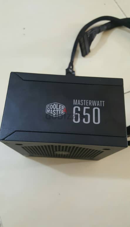 باورات سبلاي 750 وات جولد من شركة EVGA و 650 وات من شركة COOLER MASTER 8