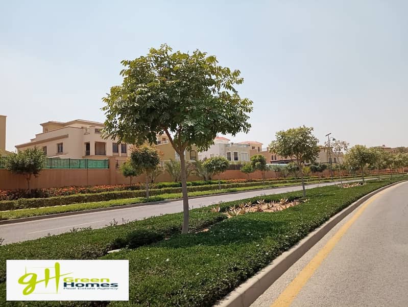 Townhouse corner for sale in Mivida  in New cairo, area 280m 2