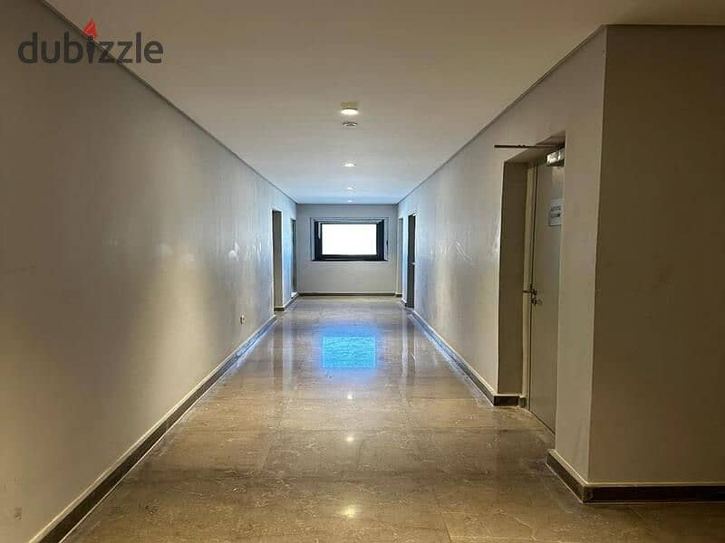 Opportunity Prime location Penthouse for sale   in zed West 4