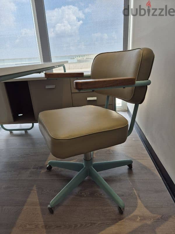 Office Furniture - MOHM 8