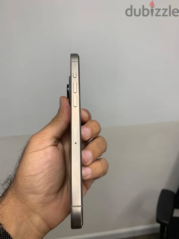 Apple I phone 15 pro max natural titanium 4