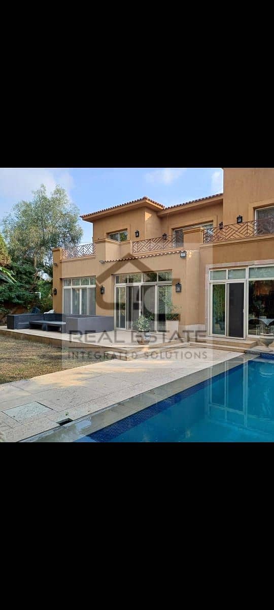 Town house with pool for sale in Swan Lake Residence 2