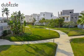 View and receive immediately a garden villa with landscape view in Sheikh Zayed, eastern expansions, in front of Mall of Arabia, in installments 0