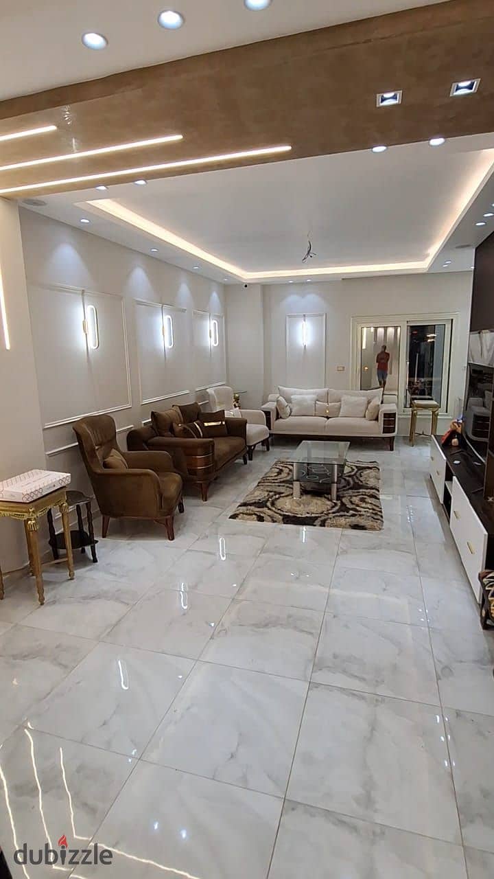 Apartement for sale in the most best location place in the fifth settlement, ALzohour compound ,next to concordnplaza ,moon vally compound and ALzohou 0