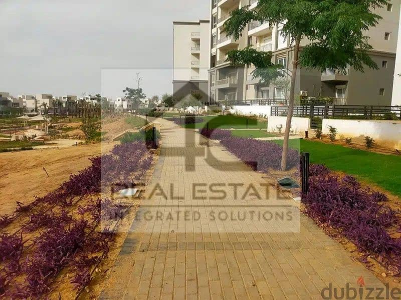 Apartment with garden 45 m with dp 1,9 for sale in Hyde Park 10