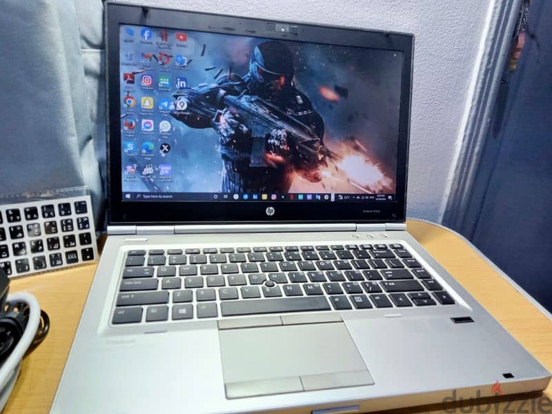 Hp elitebook ram 16 الجهاز بهاردين وبصمه 6