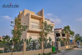 Ready-to-move-in villa, 240 sqm + 240 sqm garden, in ALMA compound in Sheikh Zayed, next to Arkan Mall and opposite Americana Plaza. 0