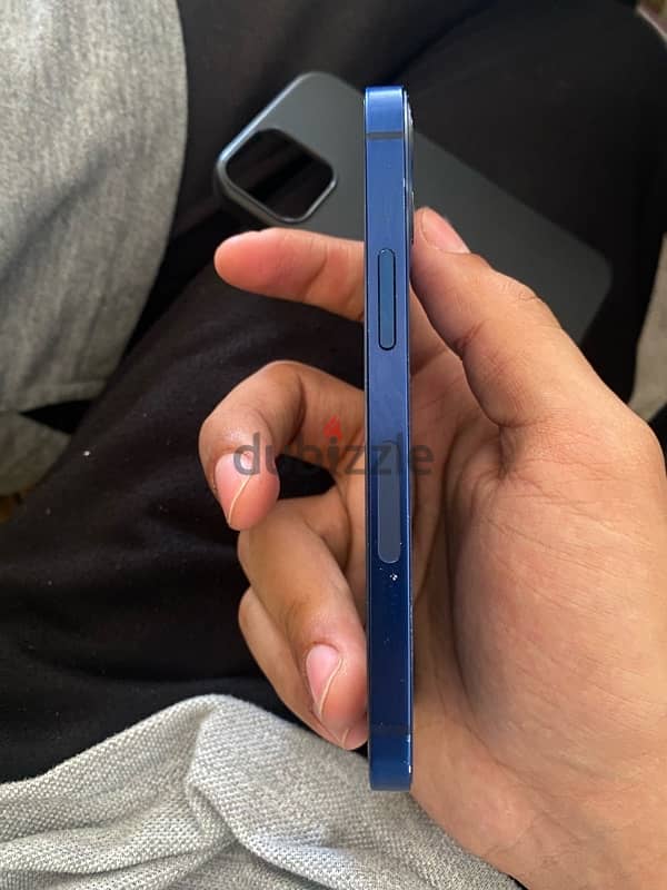 iphone 12 mini 4