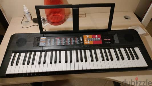 piano Yamaha f51