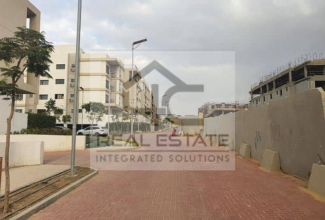 The best view in the Fifth Settlement, with a sea front, finished, in installments, 132 m 6