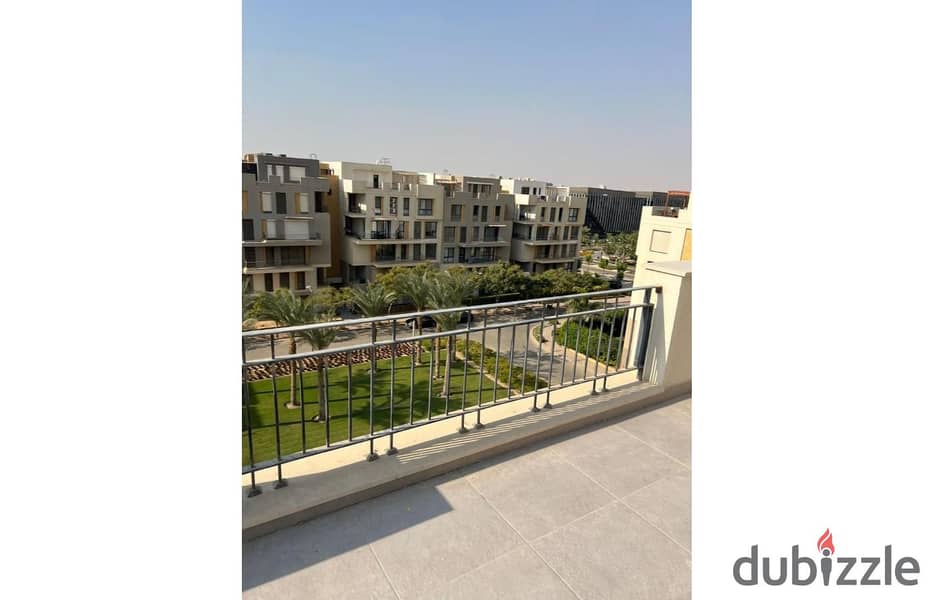 Triplex 305m semi furnished for rent in eastown sodic New Cairo. 6