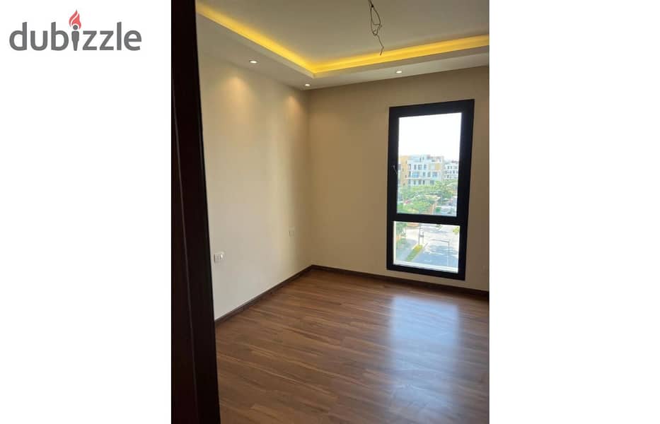 Triplex 305m semi furnished for rent in eastown sodic New Cairo. 14