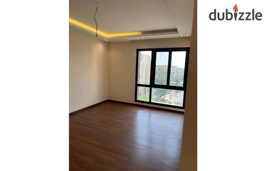 Triplex 305m semi furnished for rent in eastown sodic New Cairo. 18