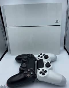 Playstation 4 white-500gb, with 4 controllers 0