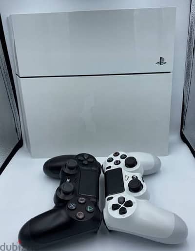 Playstation 4 white-500gb, with 5 controllers